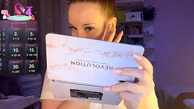 PandaFluff online show from 09-22-25, 05:15