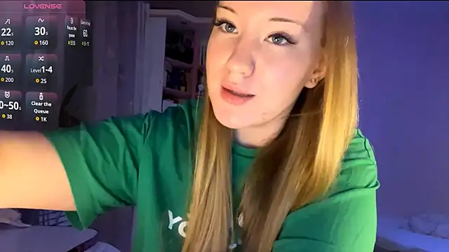 PandaFluff online show from 10-01-25, 04:13