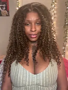 Snapshot of MistiSavannah chatting on 02-15-26, 01:52 MistiSavannah online show from 02-15-26, 01:52