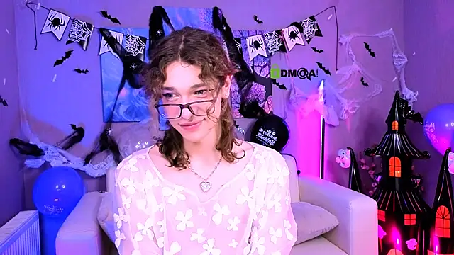 kevi sunn online show from 10-22-25, 07:57