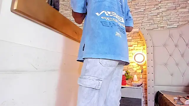 Lucia-Horny24 online show from 10-18-25, 07:25