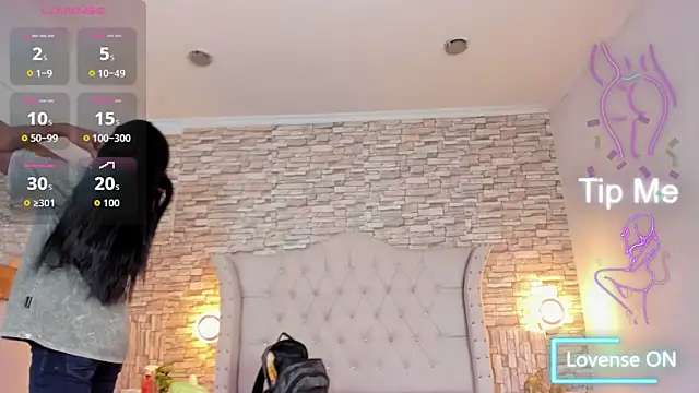 Lucia-Horny24 online show from 10-24-25, 07:54