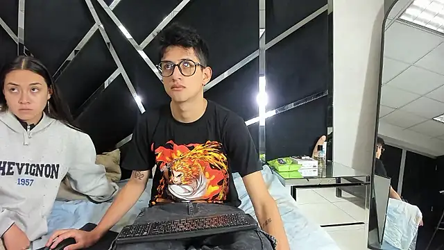 Noa Arez online show from 01-18-26, 02:04