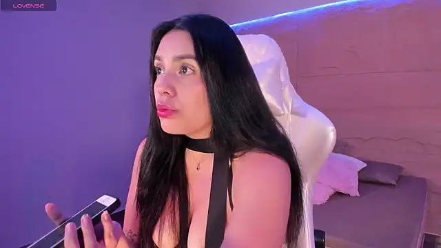 RenataLeclair online show from 10-17-25, 05:15