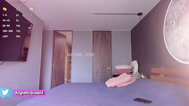 Sarajames online show from 01-18-25, 01:18