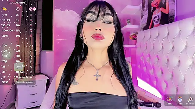 Snapshot of LanaOrtiiz chatting on 10-27-25, 05:11 LanaOrtiiz online show from 10-27-25, 05:11