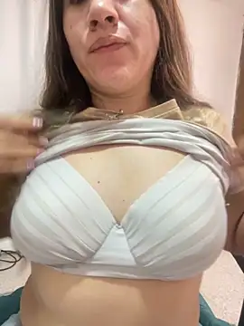 emma hot2006 online show from 10-01-25, 05:41