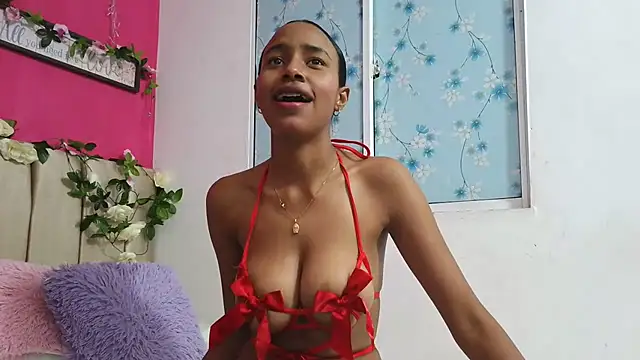 Snapshot of Luna_lan chatting on 09-11-25, 02:44 Luna lan online show from 09-11-25, 02:44