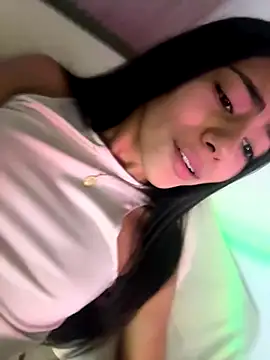 LilybethGray online show from 12-22-25, 04:04