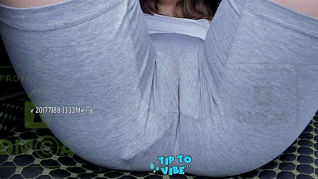 Cameltoe squirt inPants online show from 02-15-25, 03:17