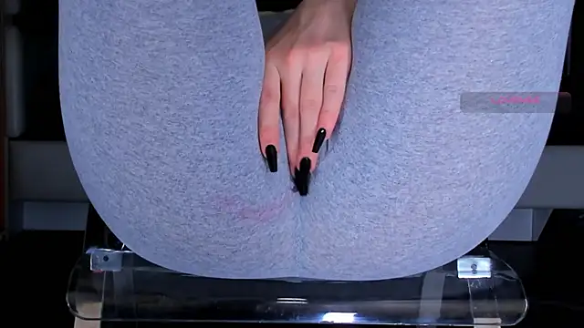 Cameltoe squirt inPants online show from 05-06-26, 05:46