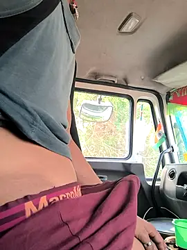 Snapshot of rajdehli chatting on 10-14-25, 03:18 rajdehli online show from 10-14-25, 03:18