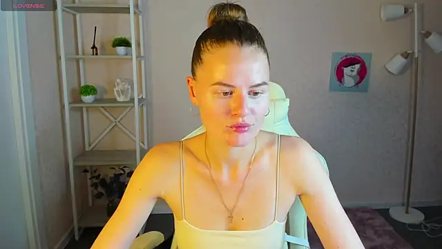 Wanda Gomez online show from 09-15-25, 02:28