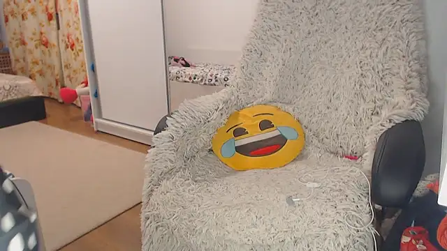 merlyn4 online show from 12-07-24, 04:03