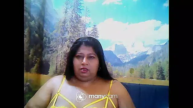 Snapshot of indianhoney694u chatting on 01-17-25, 05:08 indianhoney694u online show from 01-17-25, 05:08