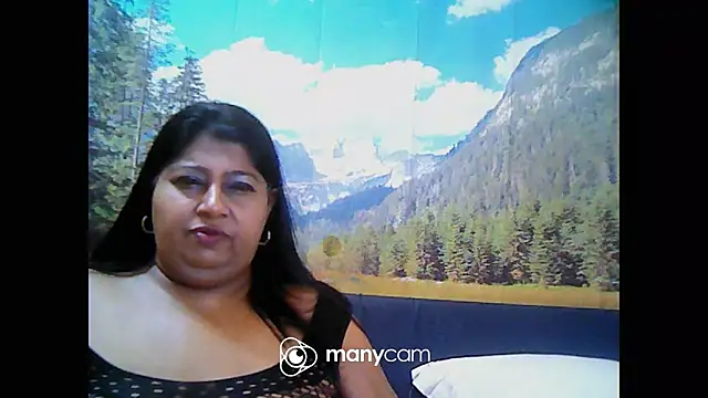 Snapshot of indianhoney694u chatting on 01-21-25, 11:24 indianhoney694u online show from 01-21-25, 11:24
