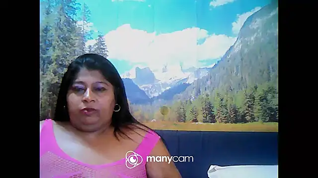Snapshot of indianhoney694u chatting on 01-23-25, 11:15 indianhoney694u online show from 01-23-25, 11:15