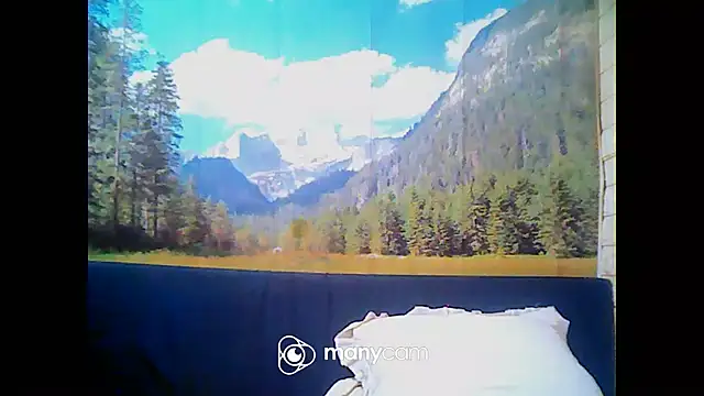 Snapshot of indianhoney694u chatting on 02-26-25, 08:48 indianhoney694u online show from 02-26-25, 08:48