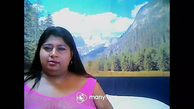 Snapshot of indianhoney694u chatting on 03-10-25, 08:37 indianhoney694u online show from 03-10-25, 08:37