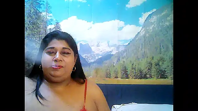 Snapshot of indianhoney694u chatting on 09-09-25, 04:56 indianhoney694u online show from 09-09-25, 04:56