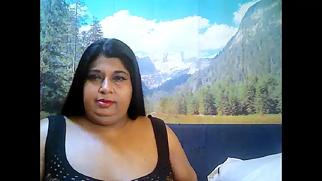 Snapshot of indianhoney694u chatting on 09-22-25, 05:20 indianhoney694u online show from 09-22-25, 05:20