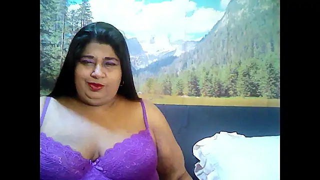 Snapshot of indianhoney694u chatting on 10-24-25, 05:04 indianhoney694u online show from 10-24-25, 05:04