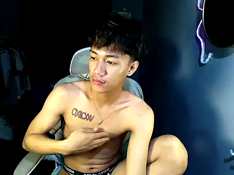 naughtyboyloy 0 online show from 05-15-26, 01:34