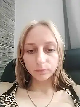 Snapshot of babyXlove chatting on 09-11-25, 07:30 babyXlove online show from 09-11-25, 07:30