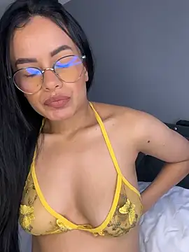 Snapshot of Melissa_coch chatting on 02-21-26, 04:30 Melissa coch online show from 02-21-26, 04:30