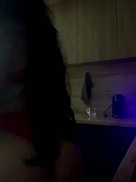 itsyourgirltee online show from 12-02-25, 07:53