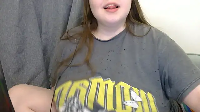 Snapshot of brattyprincessemma chatting on 03-18-26, 06:44 brattyprincessemma online show from 03-18-26, 06:44