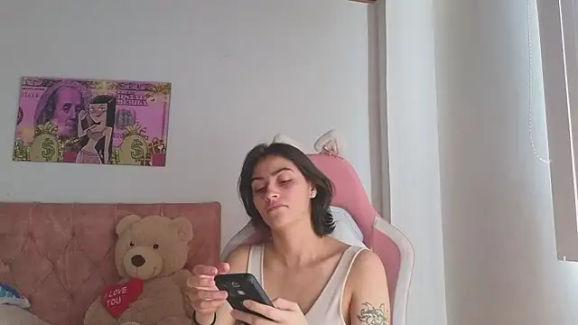 Crystal Star  online show from 11-22-25, 03:00