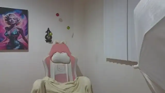 Crystal Star  online show from 12-22-25, 09:39