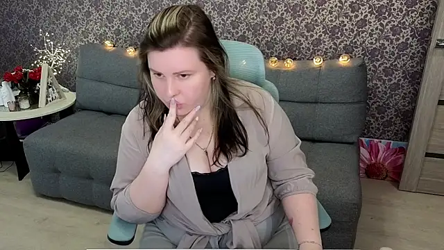 Lillit   online show from 10-21-25, 08:42