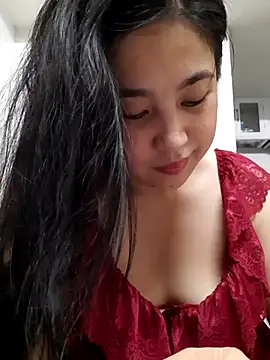 Minn-cute online show from 10-29-25, 04:48