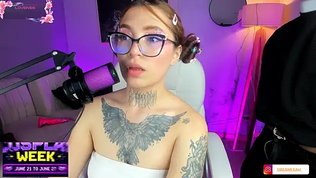 dreamleah  online show from 06-12-26, 09:46