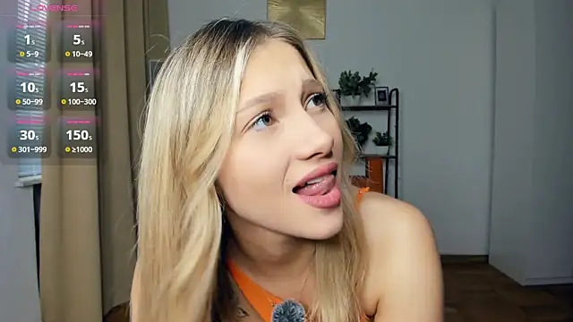 Snapshot of FaaBinaa chatting on 10-14-25, 07:31 FaaBinaa online show from 10-14-25, 07:31