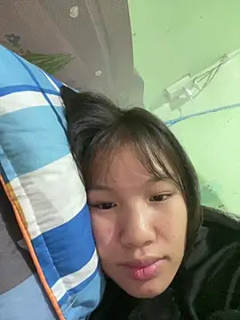 Snapshot of QueenLink chatting on 11-05-25, 05:18 QueenLink online show from 11-05-25, 05:18