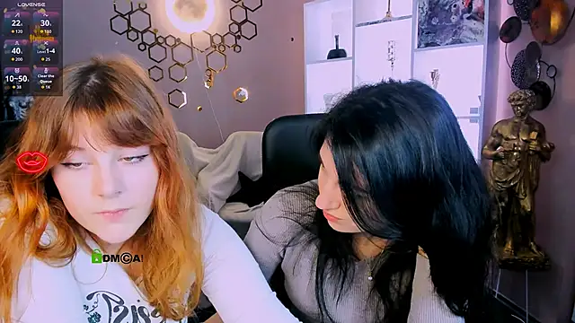 lola sun12 online show from 11-26-25, 09:16