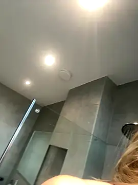 Chloemillerrxx online show from 11-20-25, 12:38