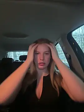 Chloemillerrxx online show from 02-05-26, 04:11