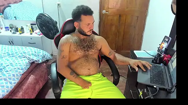 Snapshot of Alex_Dancy5 chatting on 09-09-25, 06:40 Alex Dancy5 online show from 09-09-25, 06:40