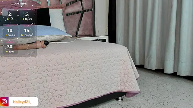 HaileyDuke online show from 09-22-25, 05:37