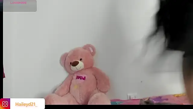 HaileyDuke online show from 01-05-26, 10:57