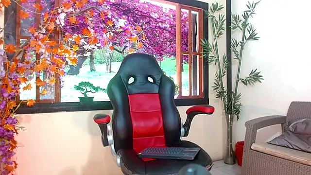 Juliette Miel online show from 10-10-25, 08:57