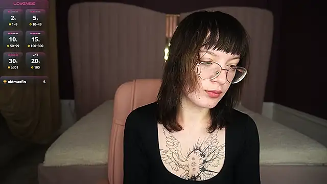 Pixie Peachh online show from 10-08-25, 04:10