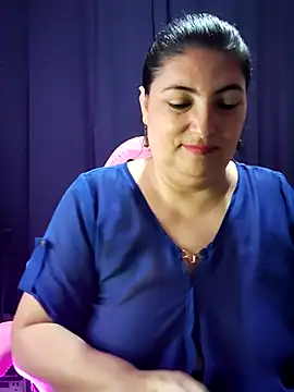 Snapshot of lina_maria99 chatting on 09-29-25, 03:22 lina maria99 online show from 09-29-25, 03:22