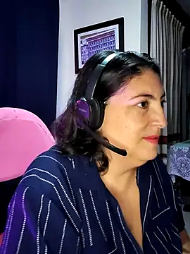 Snapshot of lina_maria99 chatting on 09-30-25, 09:58 lina maria99 online show from 09-30-25, 09:58