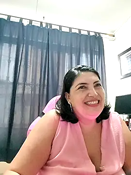 Snapshot of lina_maria99 chatting on 10-29-25, 11:23 lina maria99 online show from 10-29-25, 11:23