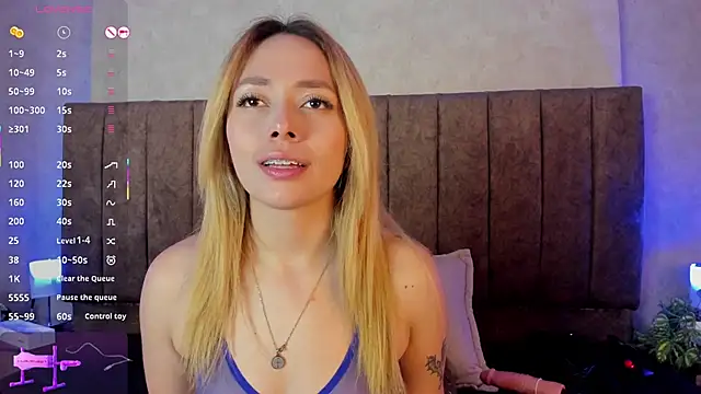 LanaMills  online show from 12-18-25, 04:51